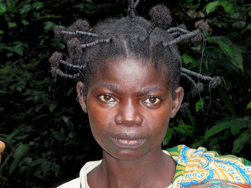 P21 Portrait of fisherman's woman that lives in camp near the river bis..jpg - OLYMPUS DIGITAL CAMERA